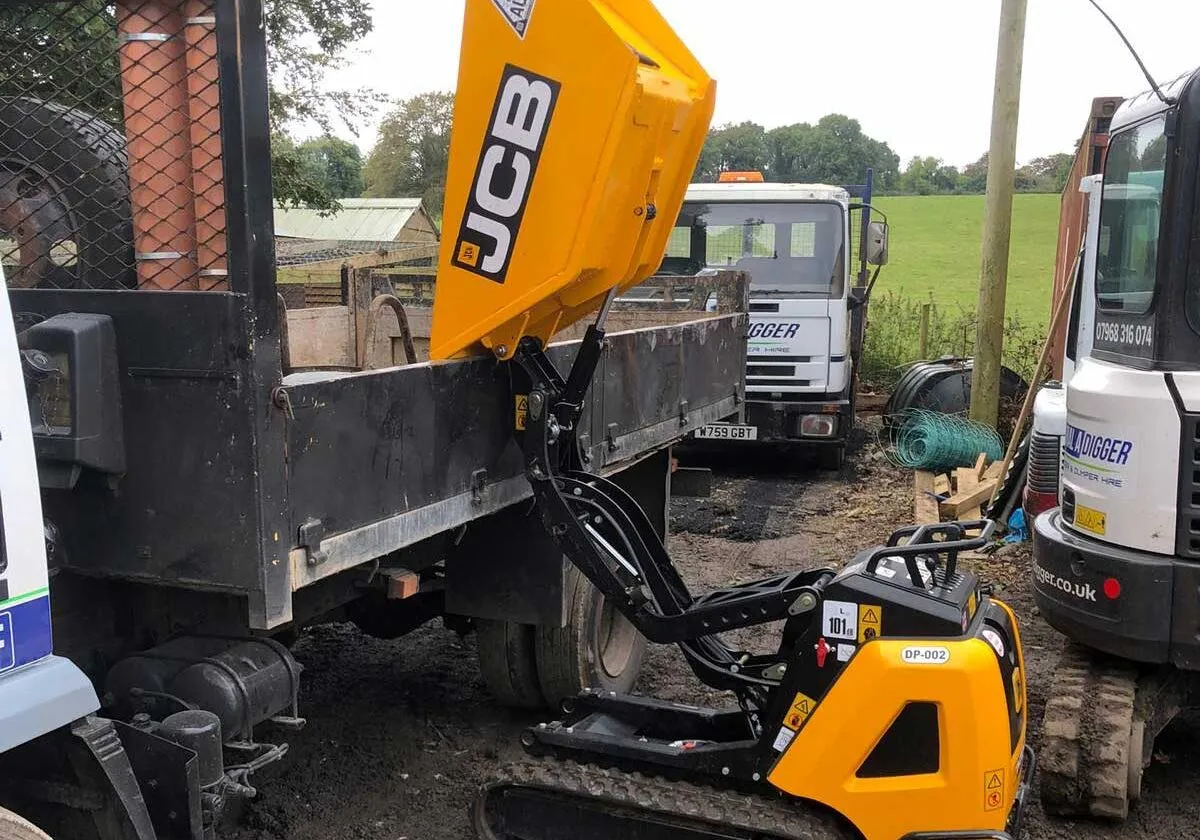 Narrow-access-hi-tip-tracked-dumper